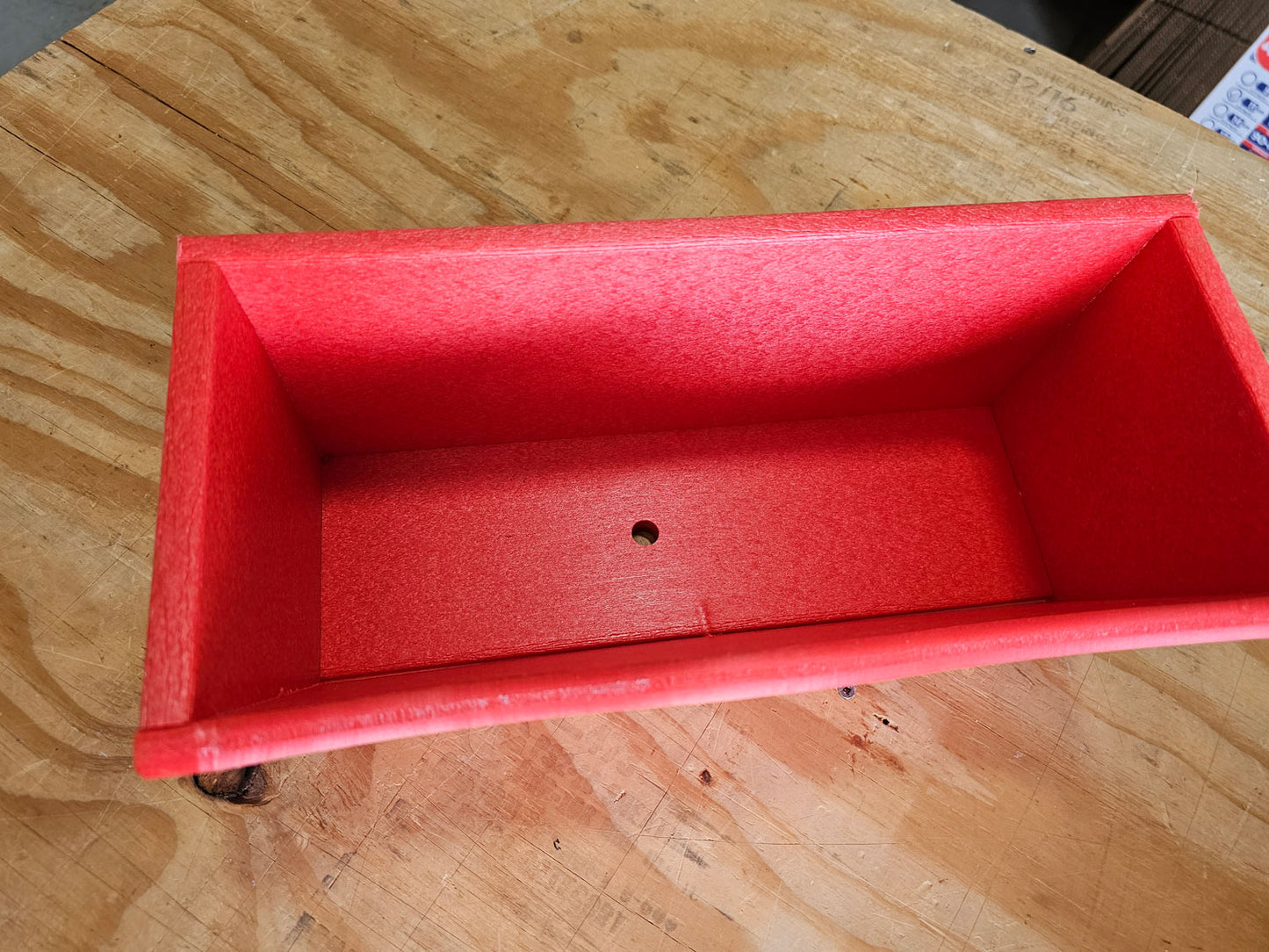 14" Bright Red Flower Box | Scallop