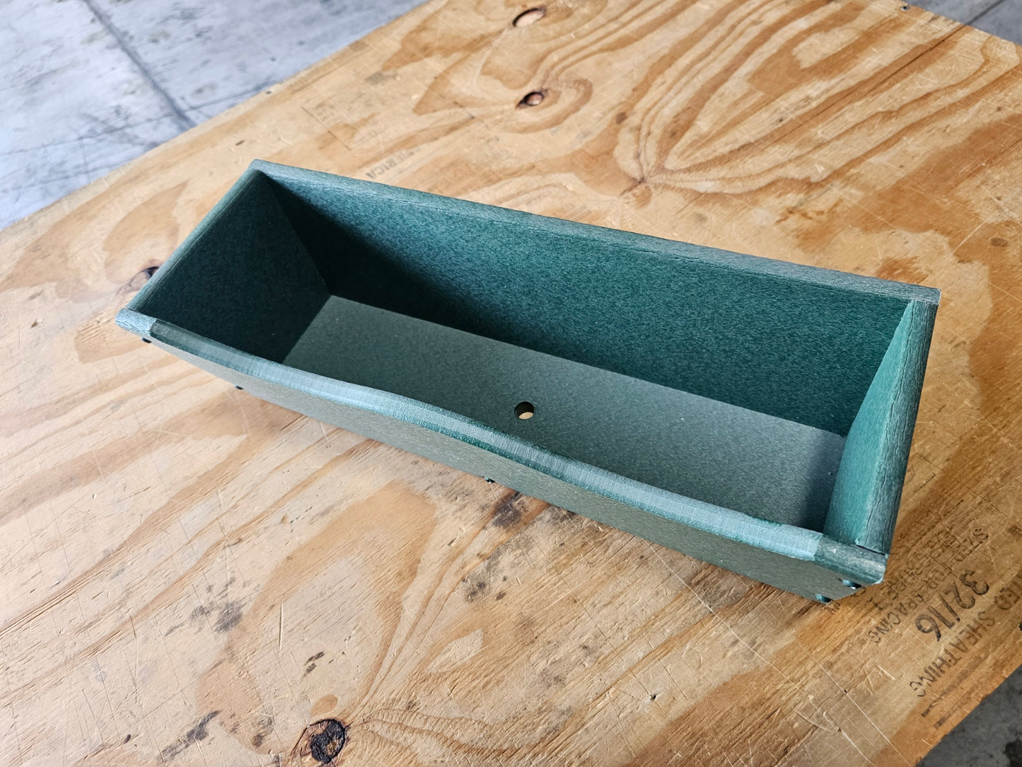 18" Green Flower Box | Scallop